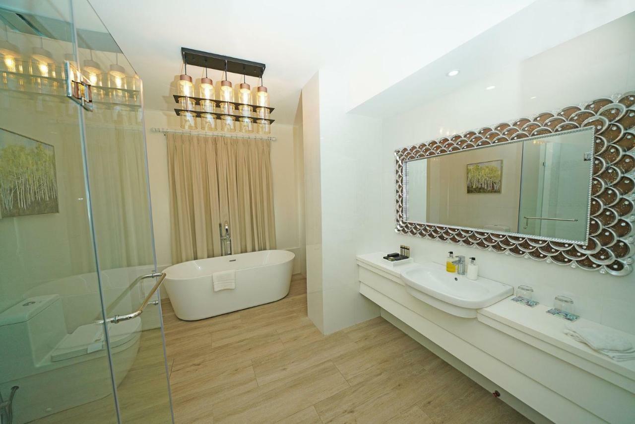 Hotel Carlito Tagaytay Tagaytay City Екстер'єр фото