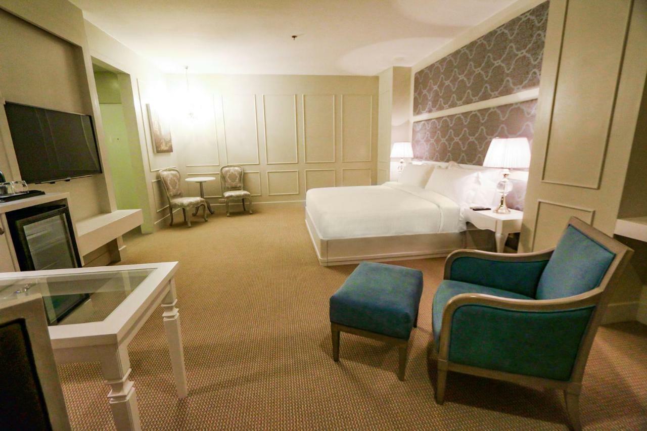 Hotel Carlito Tagaytay Tagaytay City Екстер'єр фото